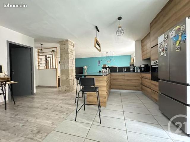 Appartement 4 pièces 140 m²