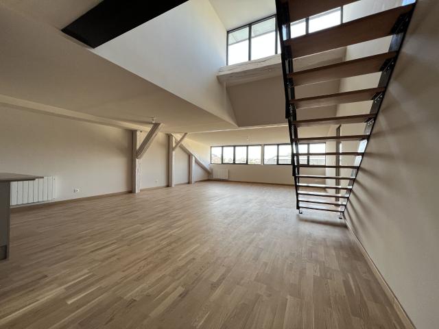 Appartement 4 pièces, 140 m² à louer à Poitiers 86000