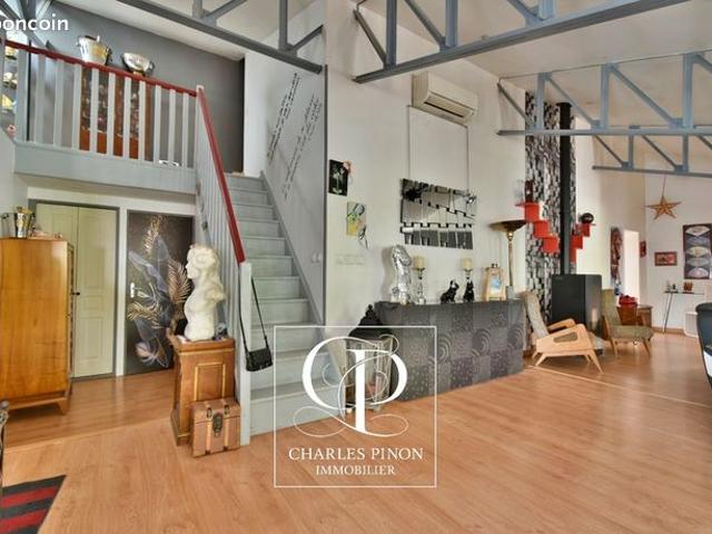 Appartement 4 pièces 141 m²