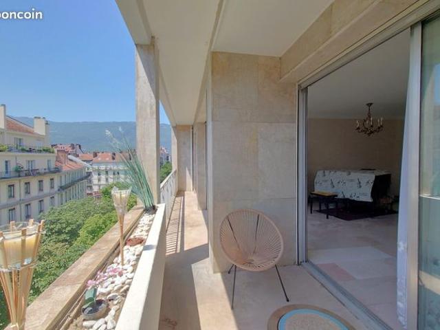 Appartement 4 pièces 141 m²