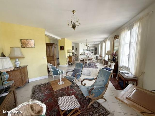 Appartement 4 pièces 142 m²