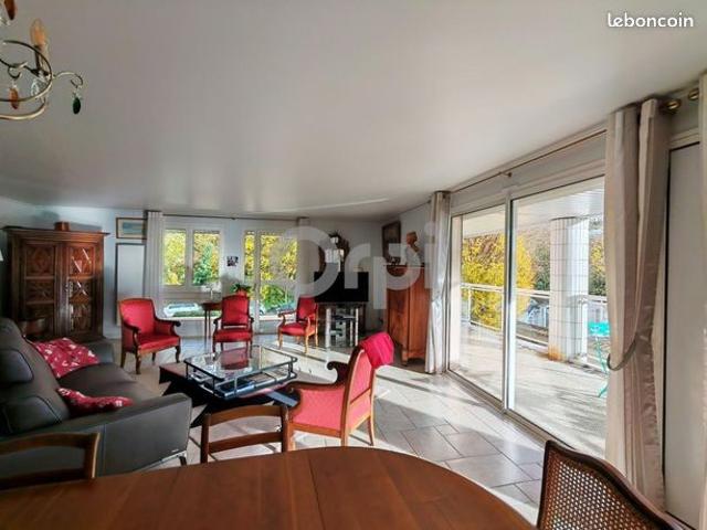 Appartement 4 pièces 142 m²