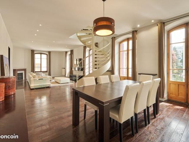 Appartement 4 pièces 142 m²