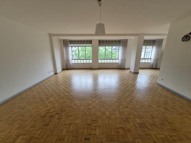 Appartement 4 pièces 143 m²