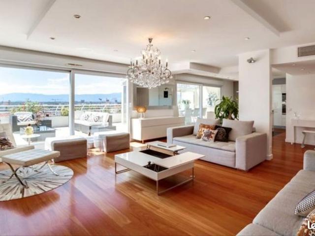 Appartement 4 pièces 143 m²