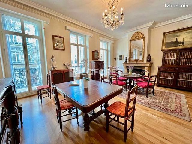 Appartement 4 pièces 143 m²