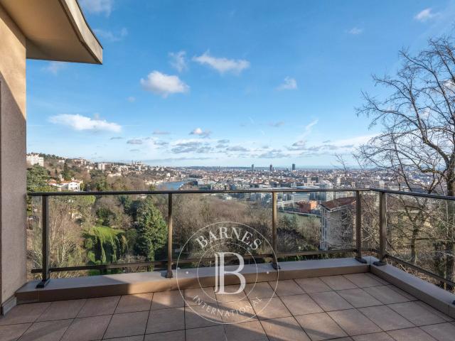 Appartement 4 pièces 143 m²
