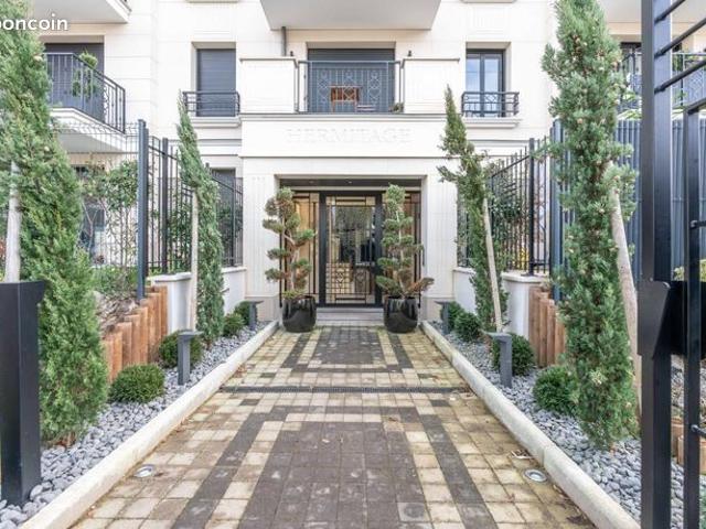 Appartement 4 pièces 144 m²