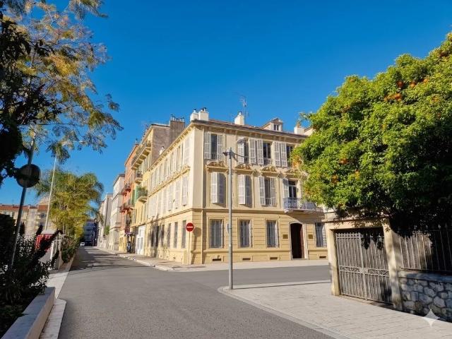 Appartement 4 pièces 144 m²