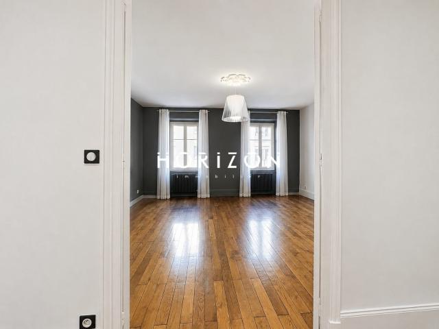 Appartement 4 pièces 145 m²