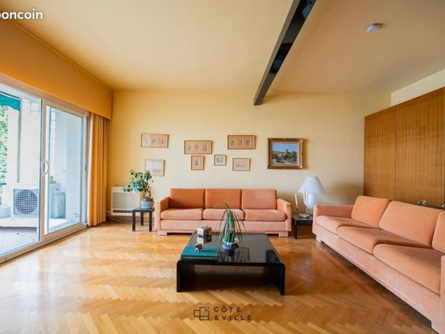 Appartement 4 pièces 145 m²