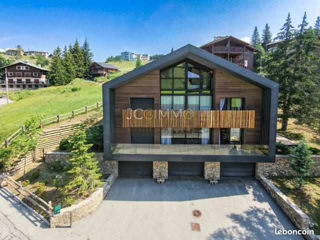 Appartement 4 pièces 145 m²