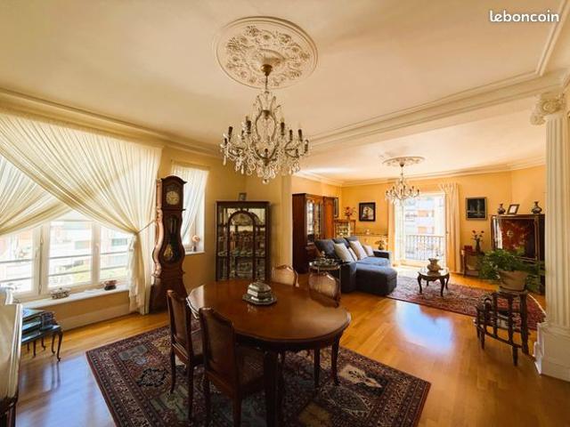 Appartement 4 pièces 147 m²