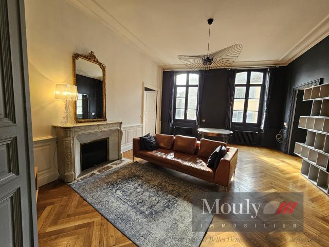 Appartement 4 pièces 147 m²