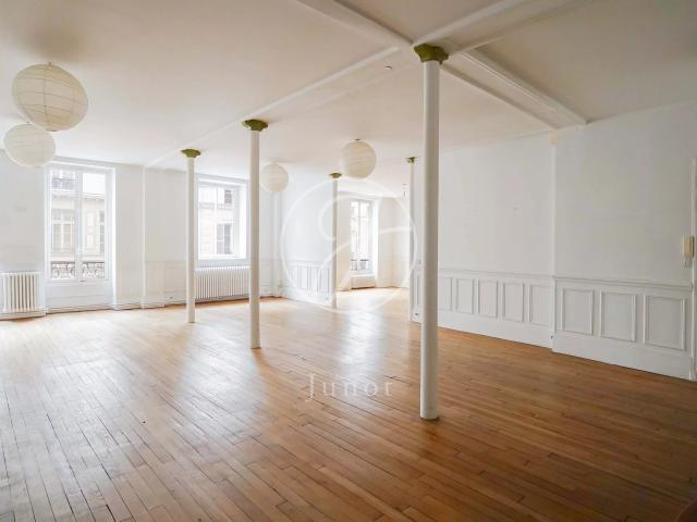 Appartement 4 pièces 148 m²