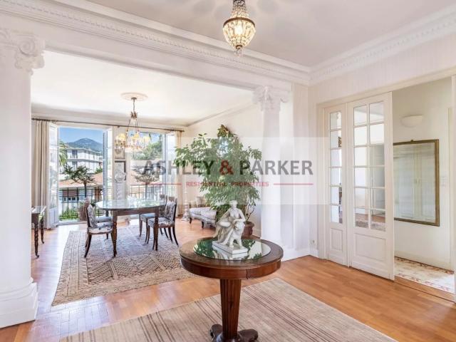 Appartement 4 pièces 145 m²