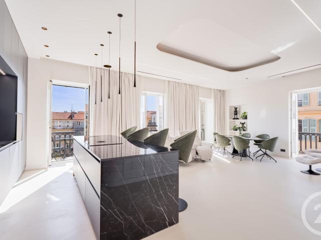 Appartement 4 pièces 150 m²