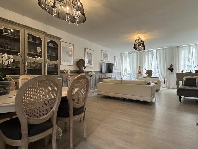 Appartement 4 pièces 152 m²
