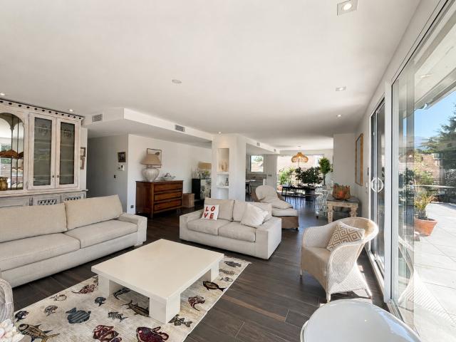 Appartement 4 pièces 154 m²