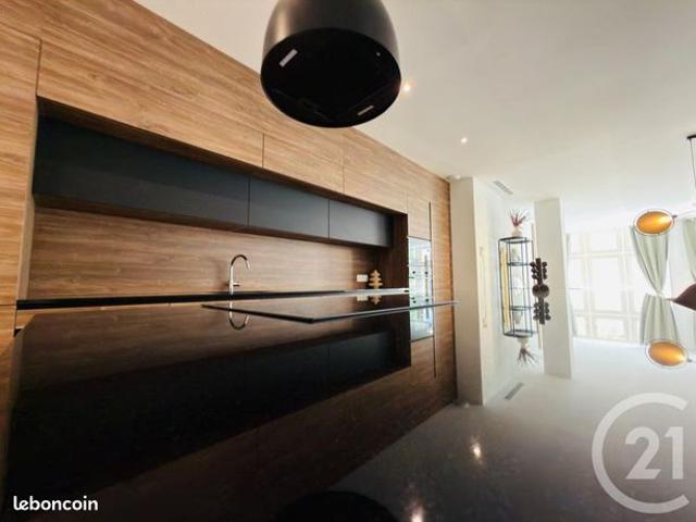 Appartement 4 pièces 158 m²
