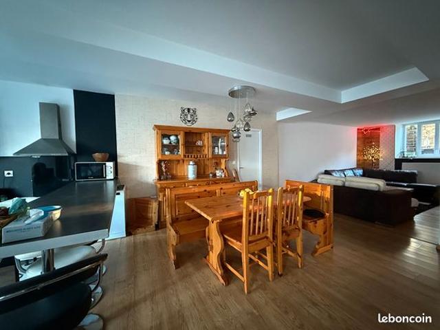 Appartement 4 pièces 159 m²