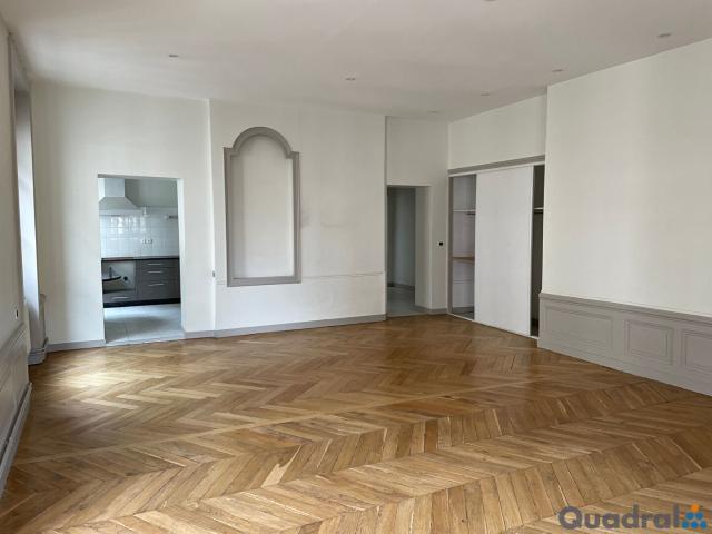 Appartement 4 pièces 159 m²