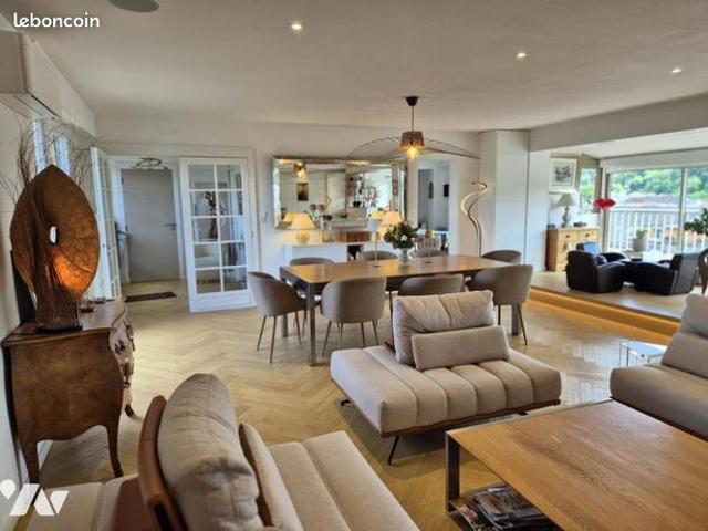 Appartement 4 pièces 159 m²