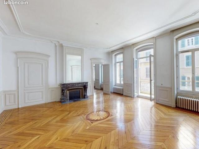 Appartement 4 pièces 162 m²