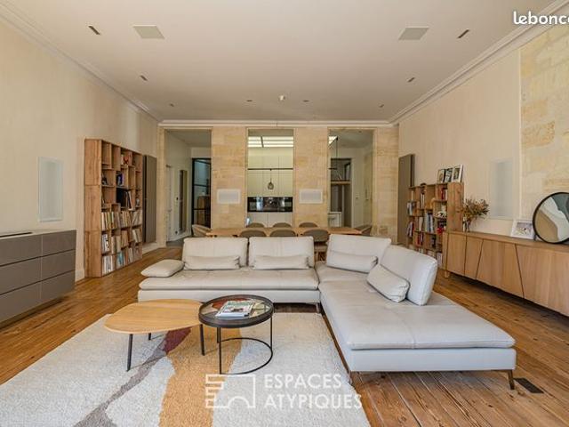 Appartement 4 pièces 162 m²