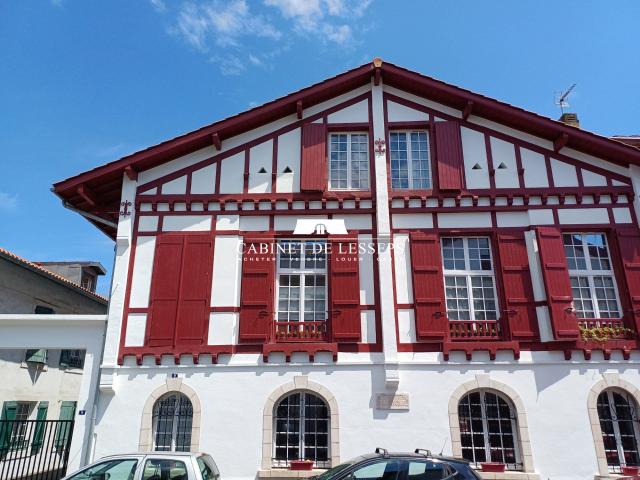 Appartement 4 pièces 163 m²