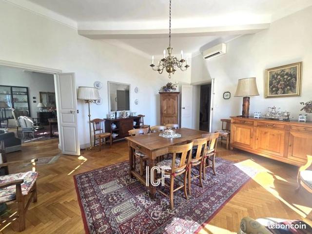 Appartement 4 pièces 163 m²