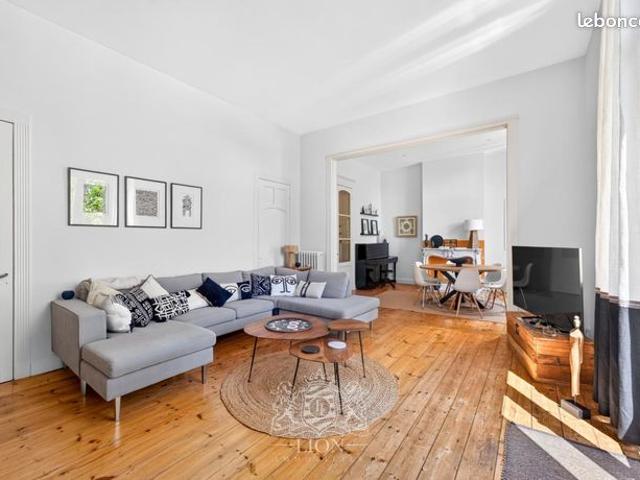 Appartement 4 pièces 163 m²