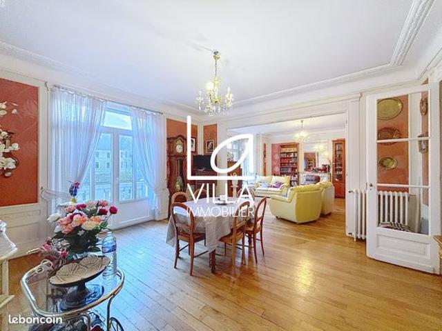 Appartement 4 pièces 164 m²