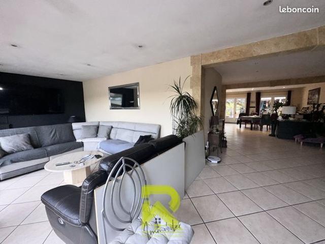 Appartement 4 pièces 164 m²