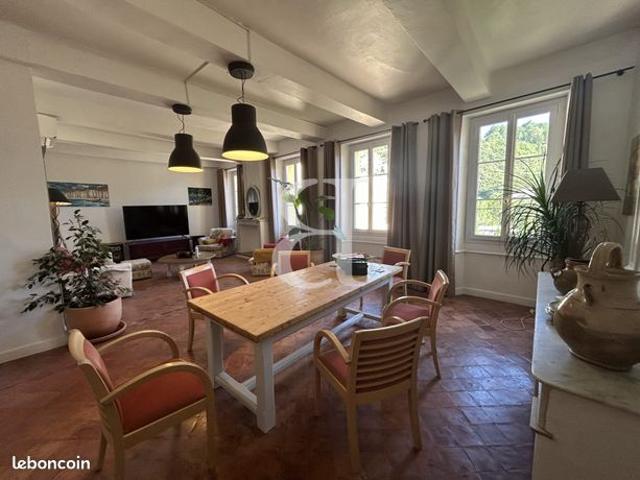 Appartement 4 pièces 165 m²