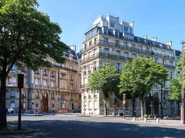 Appartement 4 pièces 165 m²