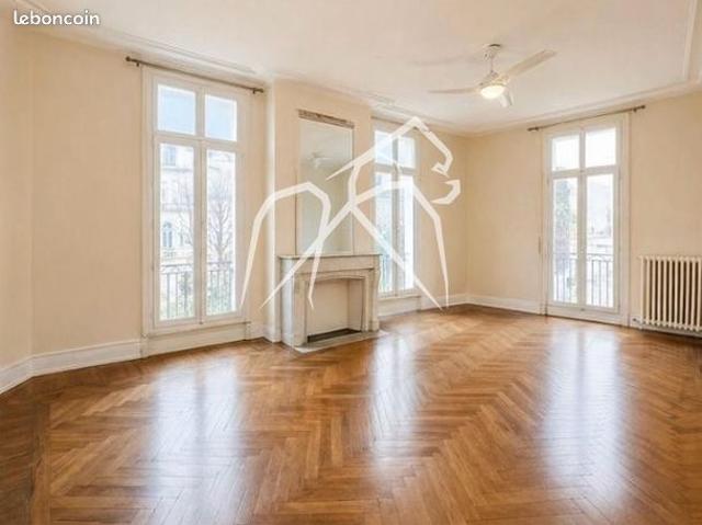 Appartement 4 pièces 165 m²
