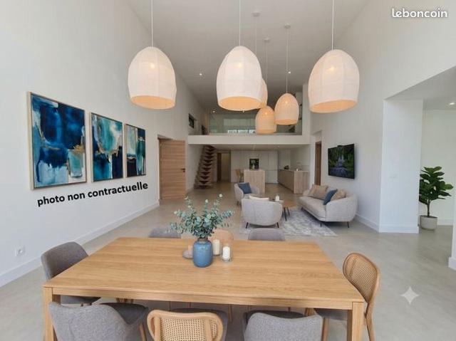 Appartement 4 pièces 178 m²