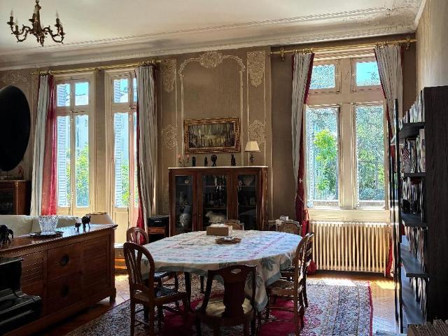 Appartement 4 pièces 180 m²