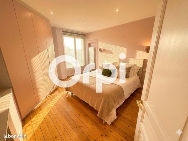 Appartement 4 pièces 181 m²