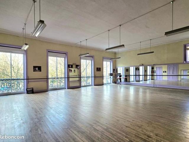 Appartement 4 pièces 184 m²