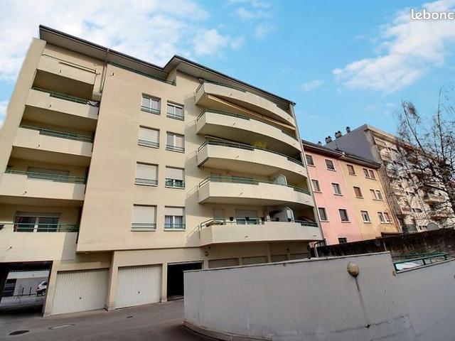 Appartement 4 pièces 191 m²