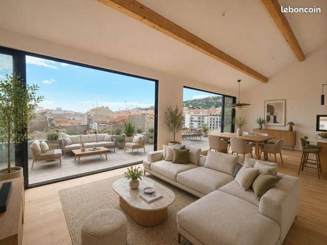 Appartement 4 pièces 197 m²