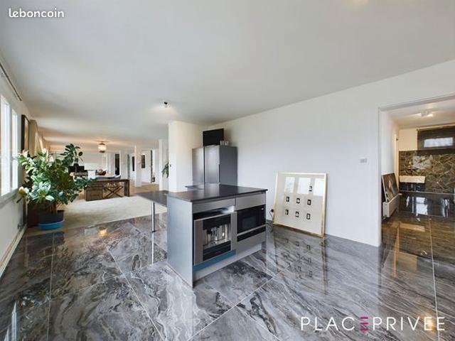 Appartement 4 pièces 206 m²