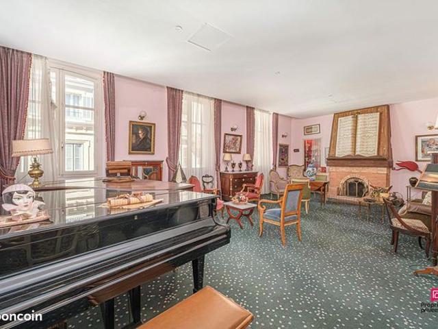 Appartement 4 pièces 226 m²