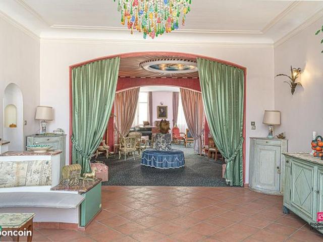 Appartement 4 pièces 226 m²