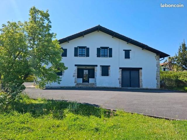 Appartement 4 pièces 228 m²
