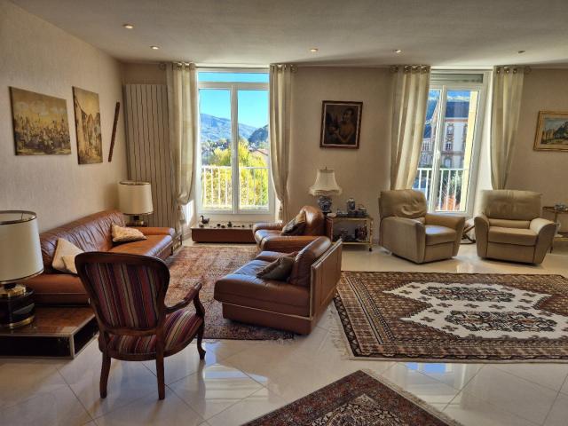 Appartement 4 pièces 240 m²