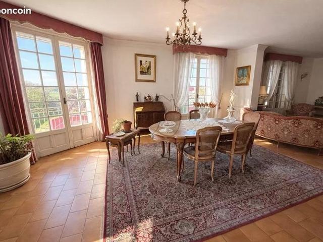 Appartement 4 pièces 250 m²