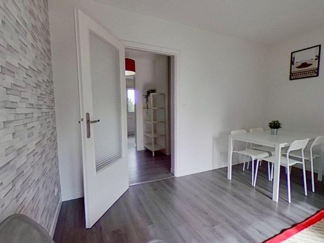 Appartement 4 pièces, 25 m² à louer à Vaulx en Velin 69120
